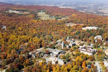 בית מלון כפרי The Sewanee Inn