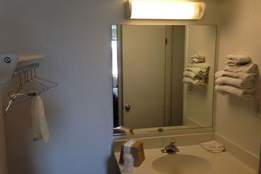 모텔 Red Roof Inn Bourbonnais