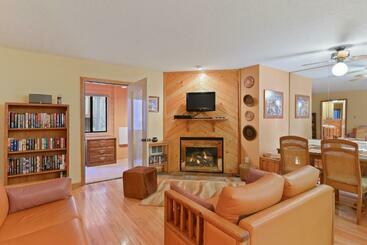 酒店 Gold Dust Condo