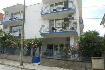 ペンション ахтопол стаи под наем с паркинг