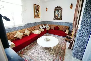 ペンション Dar El Hamra