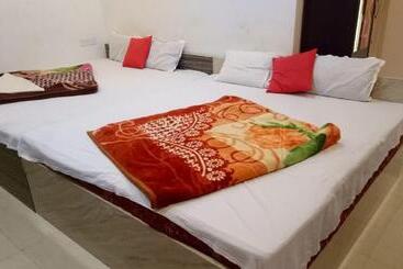 Staymaker Gharana Resort