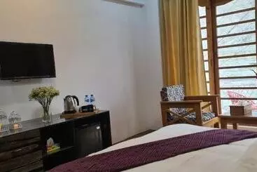 هتل Indus Lodges Gilgit