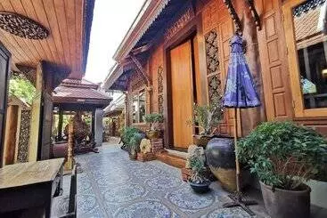 هتل Baanthep Antique Homestay