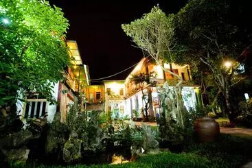هتل Phong Nha Tuan Garden House
