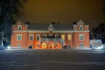 Aamiaismajoitus (B&B) Zamek Rynkówka