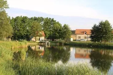 Agrowczasy Nad Stawem