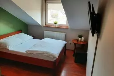 モーテル Smaczny Zakątek