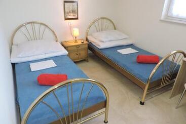 הוסטל Noclegi Mączyńskiego