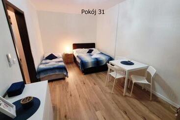 مبيت وإفطار Pod Dębem