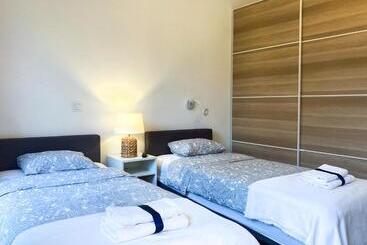 هتل آپارتمان Chummy House Sopot