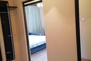 Dom Honorat, Kamianna 70, 33 336