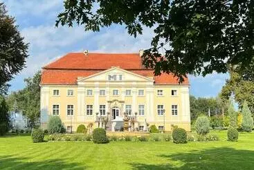 ホテル Pałac Henryków