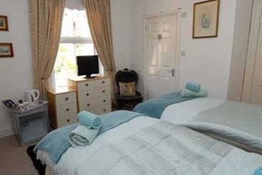 تختخواب و صبحانه Anchor House