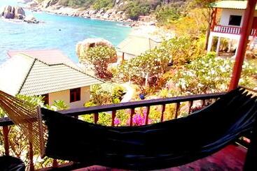 Family Tanotebay Resort