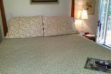 Hidden Springs Bed And Breakfast