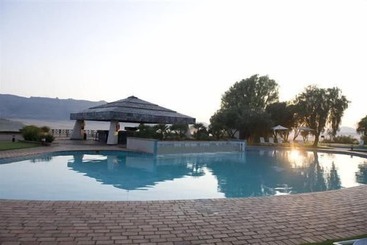 فندق Black Mountain Leisure & Conference