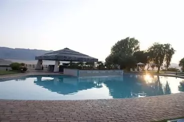 فندق Black Mountain Leisure & Conference