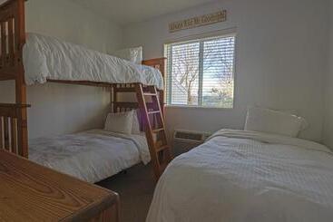 فندق Sea Crest Resort