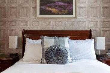 Hotel The Craven Heifer Addingham