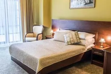 Aamiaismajoitus (B&B) Dworek Korytków