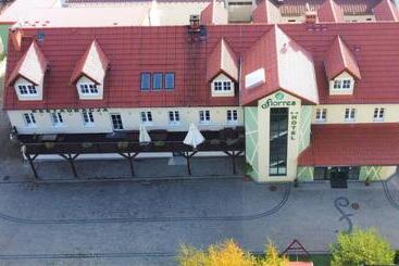 Centrum Restauracyjno Hotelowe Florres