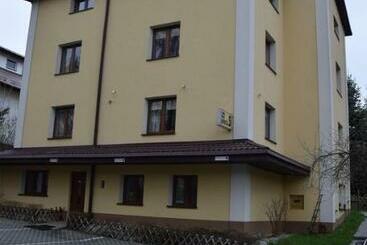 Pensiune Willa Urocza