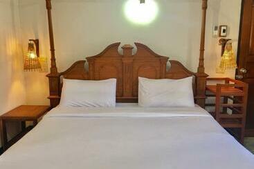 Hotel The Creek Garden Resort Huainamrin เดอะ ครีก การ์เด้น รีสอร์ท ห้วยน้าริน