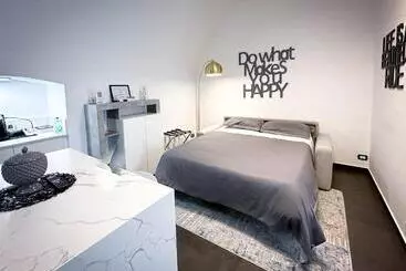 ベッドアンドブレックファースト Marbel Suite