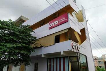 Bed and Breakfast Vinayak Residency Porur Inn