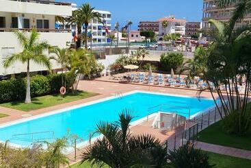 Las Camelias Apartments