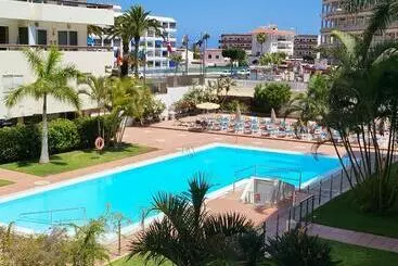 Las Camelias Apartments