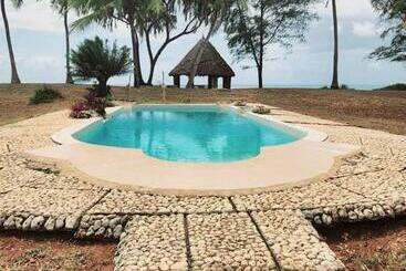 ریاض Roxy Beach House