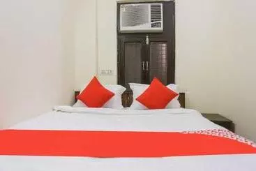 Hotel Oyo 80775 H Up Inn