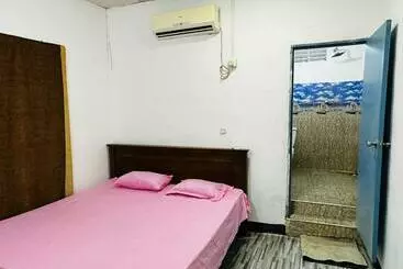 ペンション Aathil Guest House