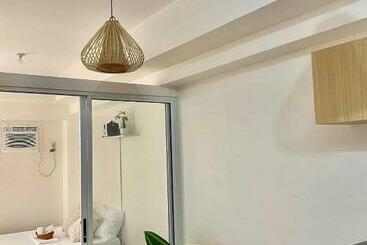 Aparthotel Tiny Room Infina Towers Condominium Near Anonas, Cubao, Katipunan