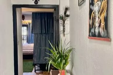 هاستل Yatri Backpackers Home