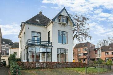 住宿加早餐 Luxe Kamer In Stadsvilla, Gratis Parkeren!