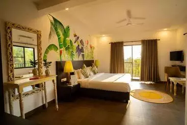 Hotel Locomo Boutique, Morjim   Stay Work Eat