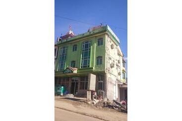 Hotelli By The Way By Wb Inn