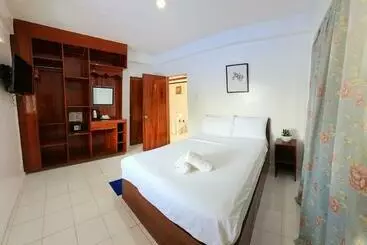 Hotel The Victorian By Stevrena Accommodations