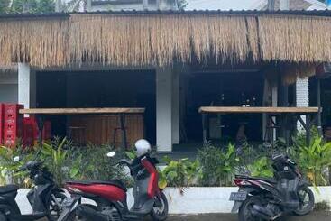 Paca S Reggae Bar & Hostel