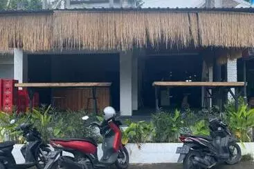 Paca S Reggae Bar & Hostel