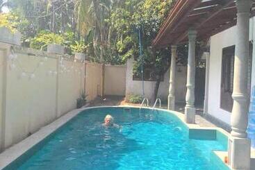 Bed and Breakfast Mango Tree House