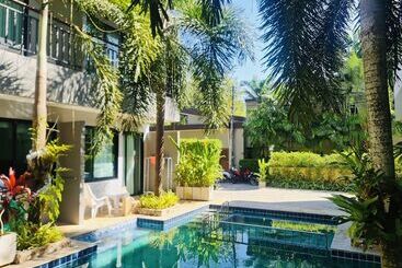ホテル Diana Pool Access Phuket