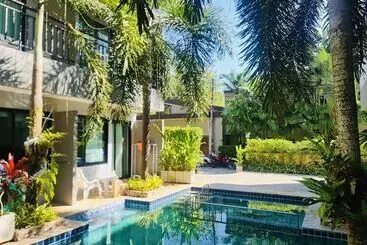 Hotel Diana Pool Access Phuket