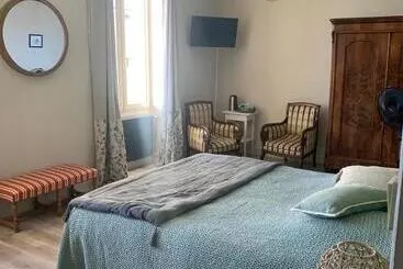 Majatalo Aux Portes Des Iles