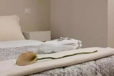 تختخواب و صبحانه Room 369