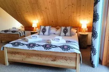 Aamiaismajoitus (B&B) Willa Adamówka