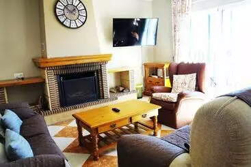 Majatalo Gibraltar Views Guest House